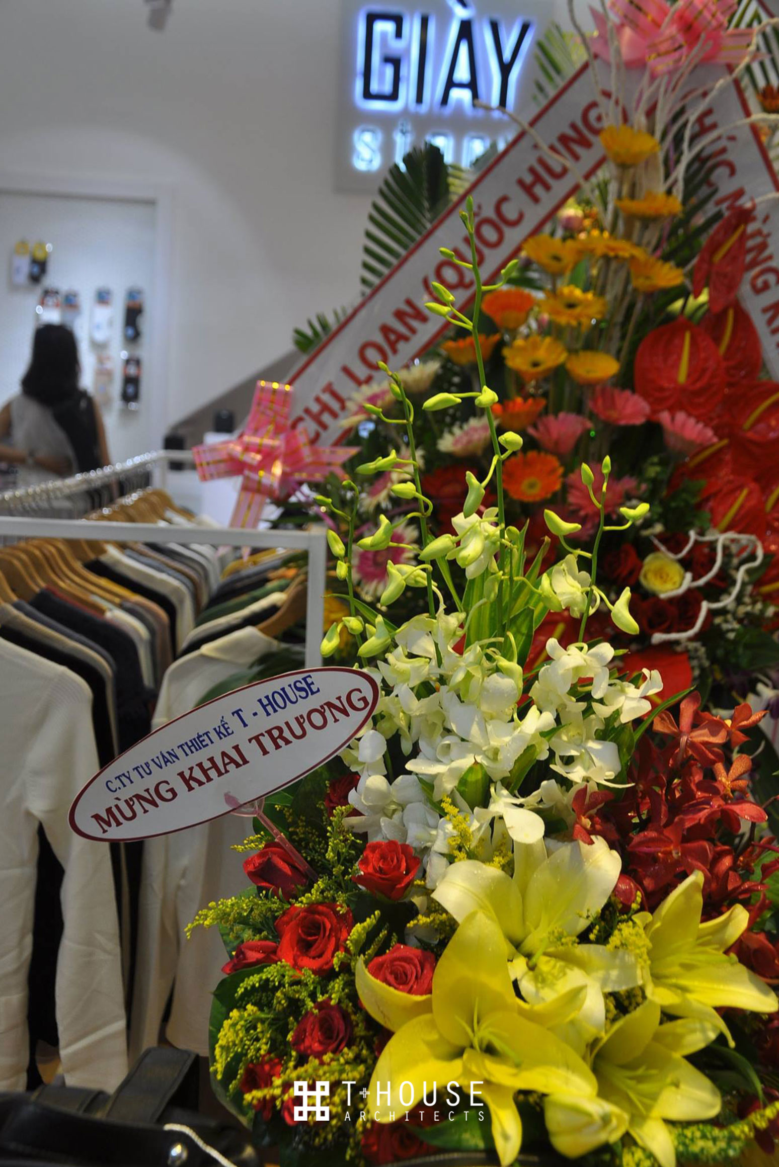 SHOP THỜI TRANG 46-THIẾT KẾ VÀ THI CÔNG THỰC TẾ